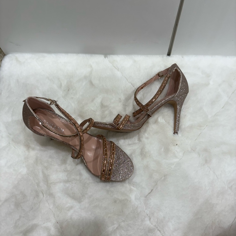 Voi & Noi Rose Gold Glitter Strappy Heels 3in